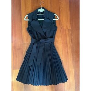 Karen Millen, black dress w/ belt, structured collar & pleated skirt, size us6